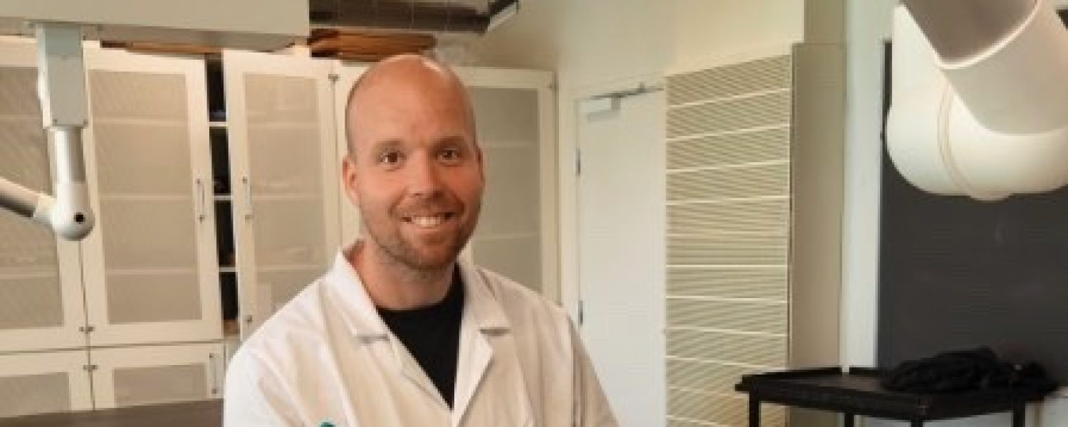 Lærere på kursus i DNA-analyse